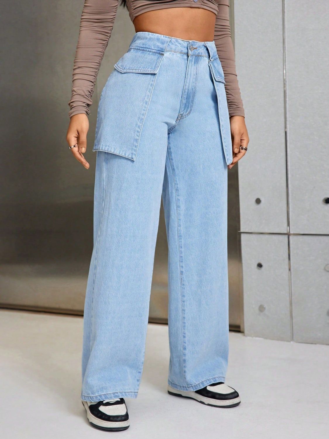 Wide Leg Jeans with Pockets - Tantalize Boutique