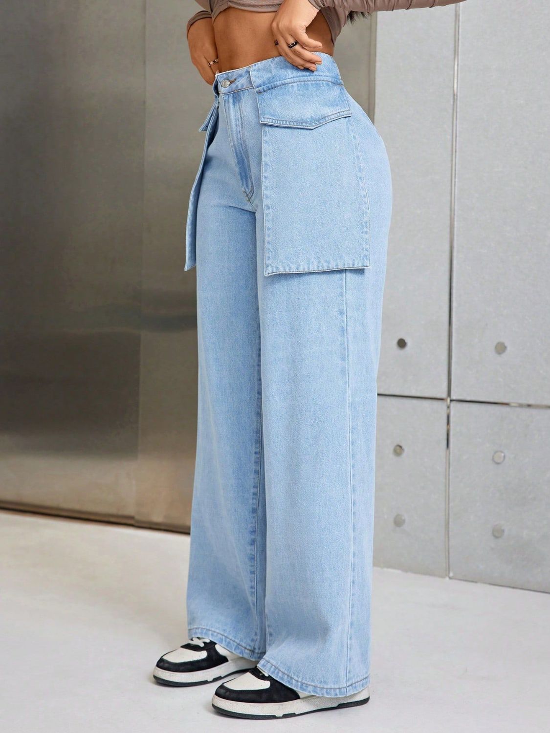 Wide Leg Jeans with Pockets - Tantalize Boutique