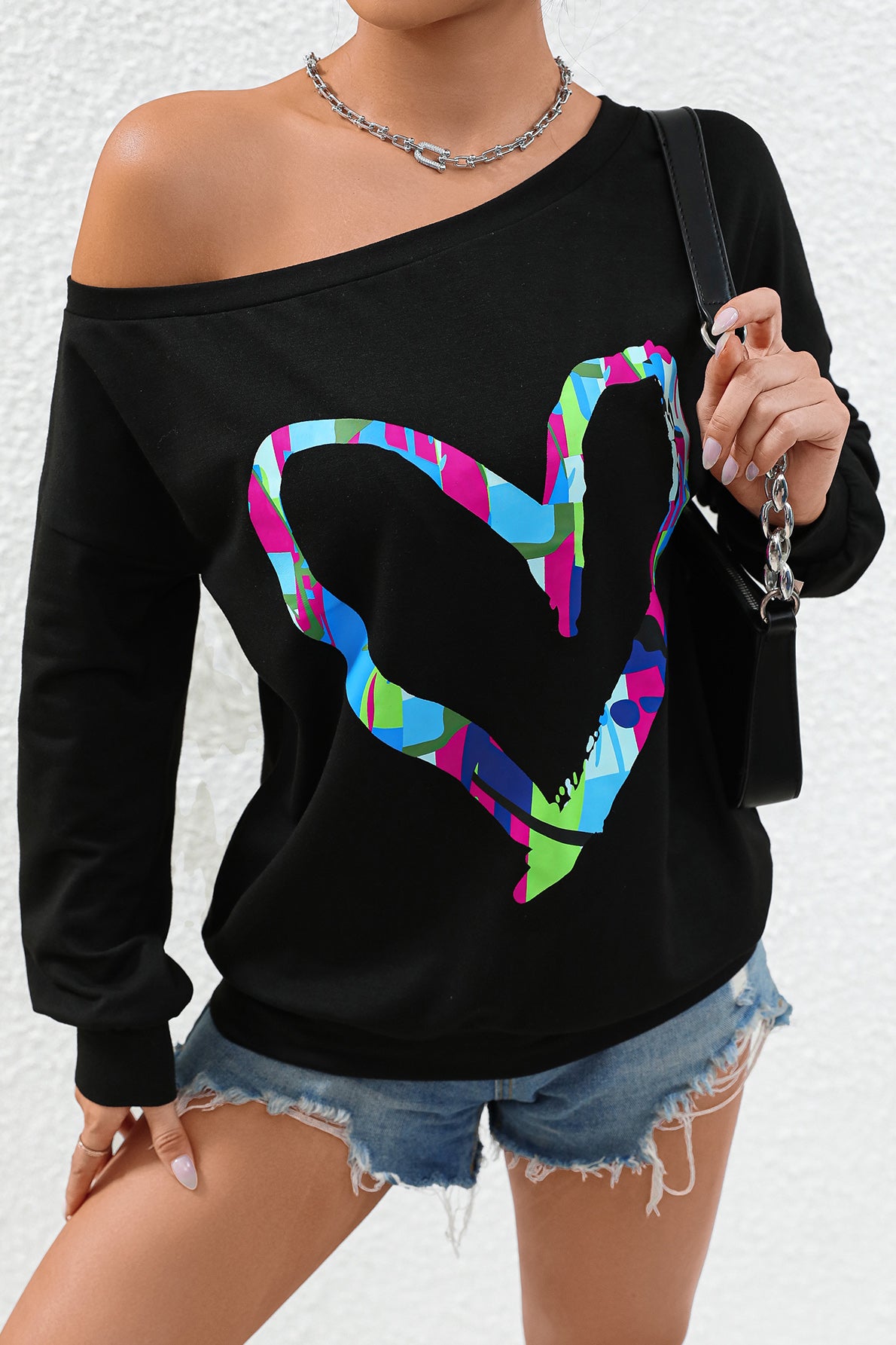 Heart Graphic Long Sleeve Sweatshirt - Tantalize Boutique