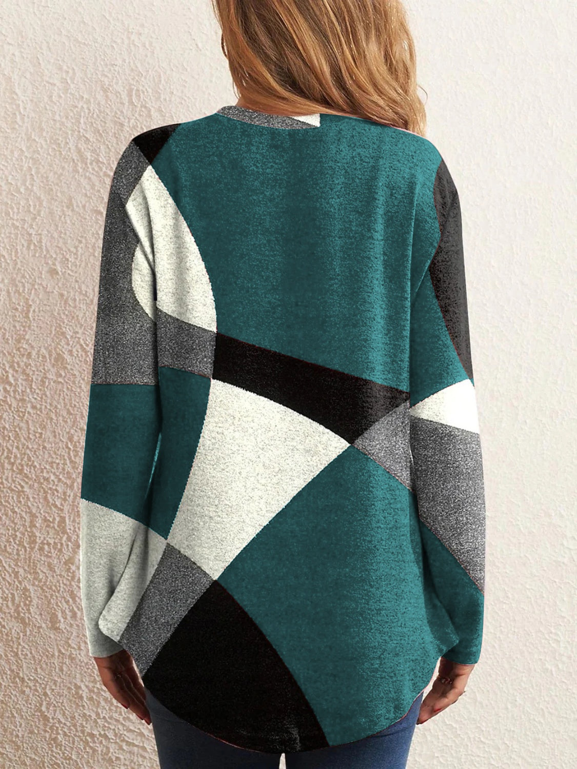 Geometric Round Neck Long Sleeve T-Shirt - Tantalize Boutique