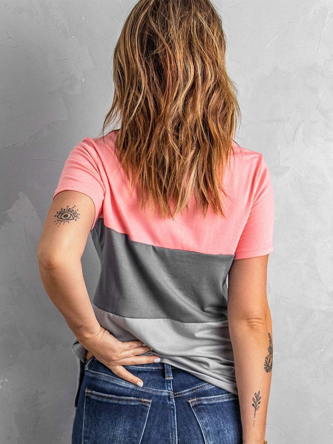 Color Block Round Neck T-Shirt - Tantalize Boutique