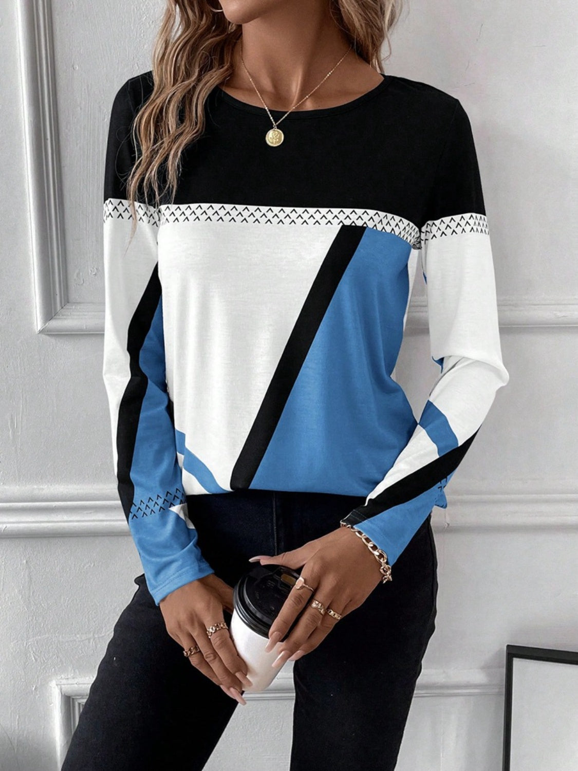 Contrast Round Neck Long Sleeve T-Shirt - Tantalize Boutique