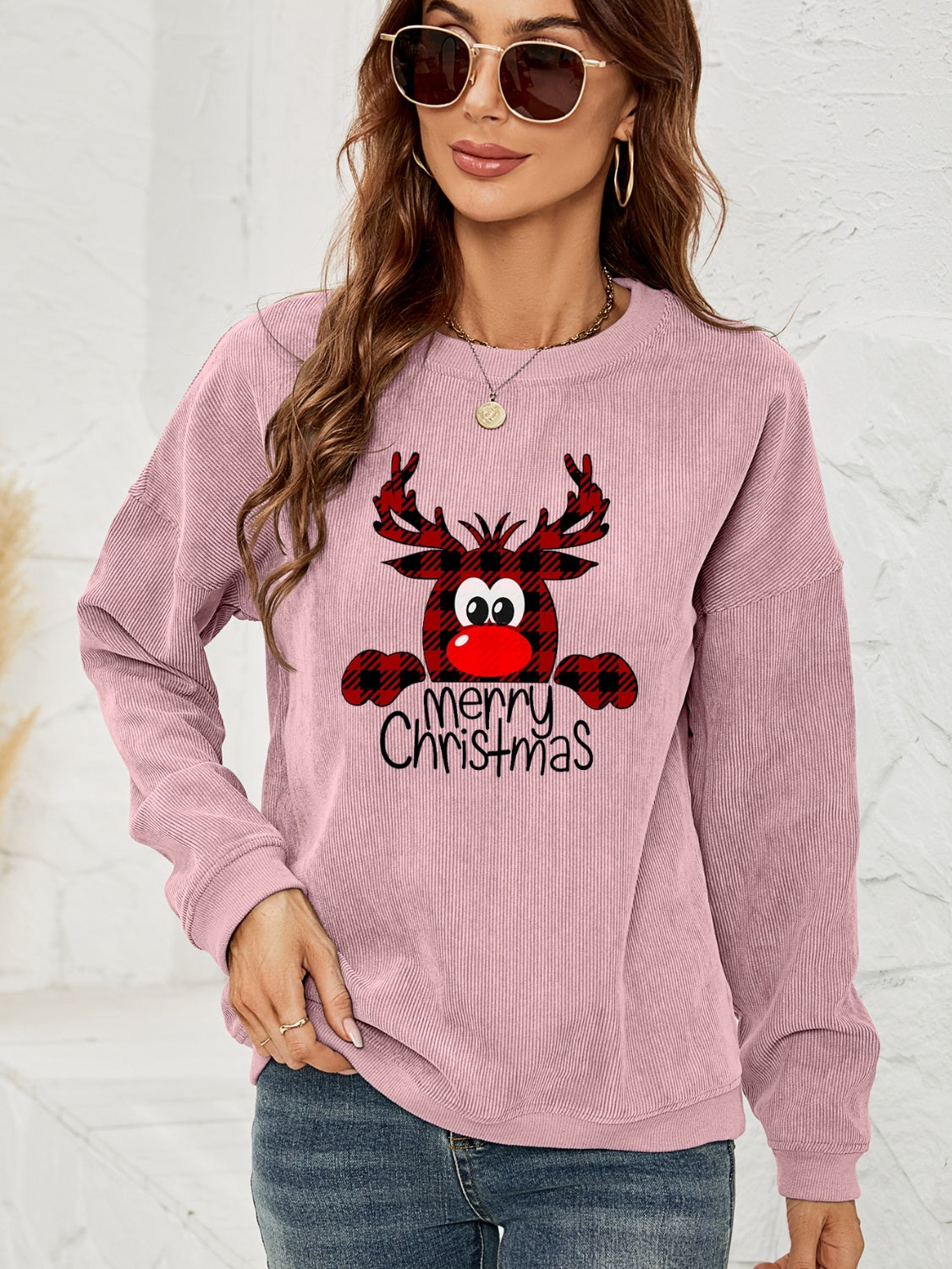 MERRY CHRISTMAS Graphic Sweatshirt - Tantalize Boutique