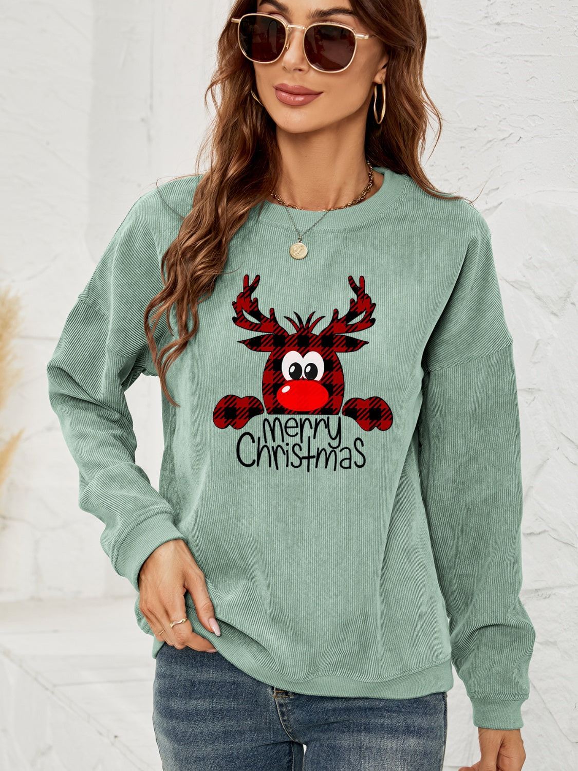MERRY CHRISTMAS Graphic Sweatshirt - Tantalize Boutique