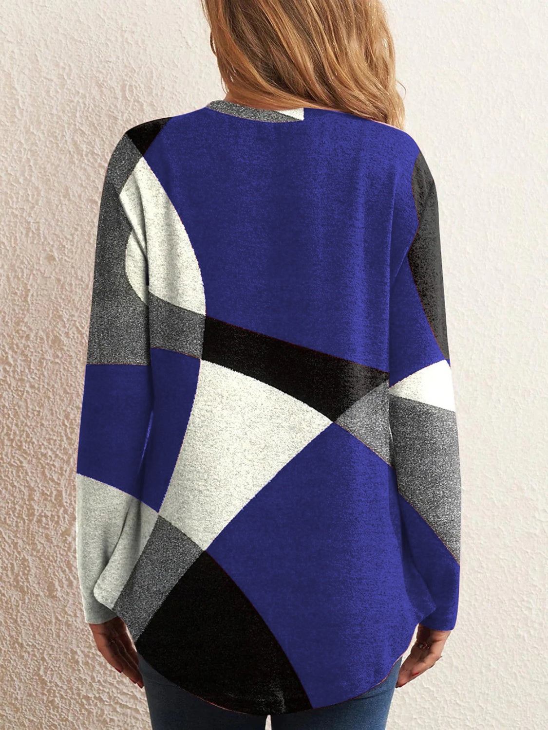 Geometric Round Neck Long Sleeve T-Shirt - Tantalize Boutique
