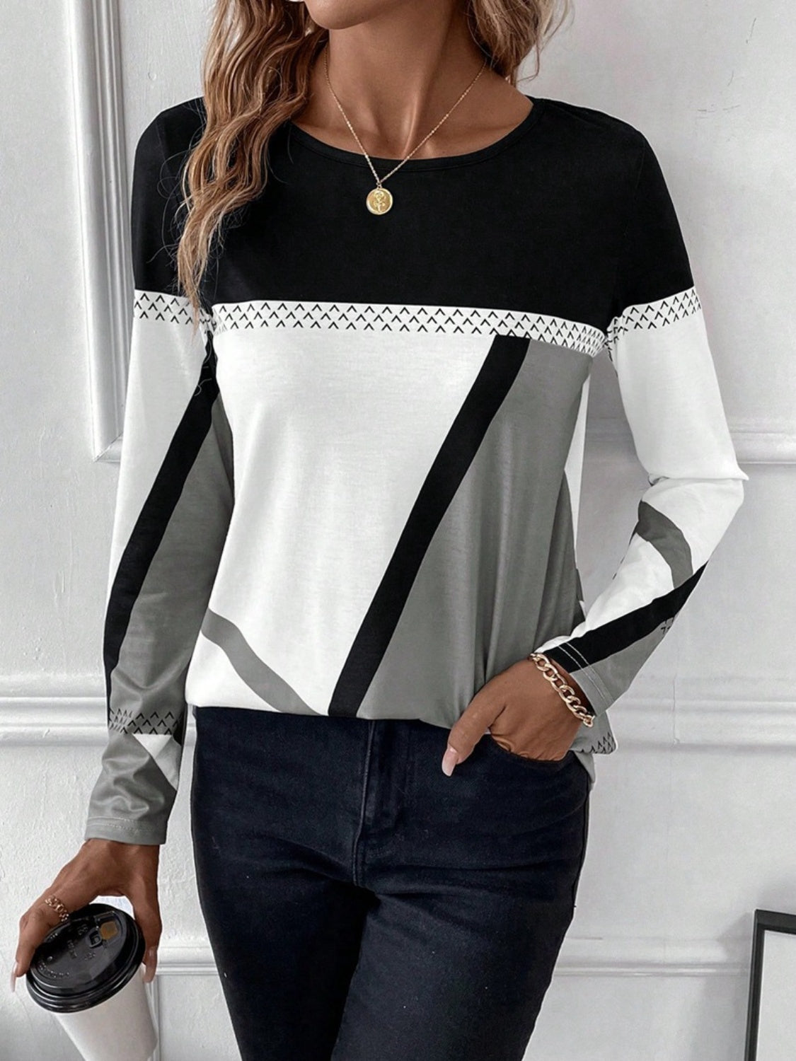 Contrast Round Neck Long Sleeve T-Shirt - Tantalize Boutique