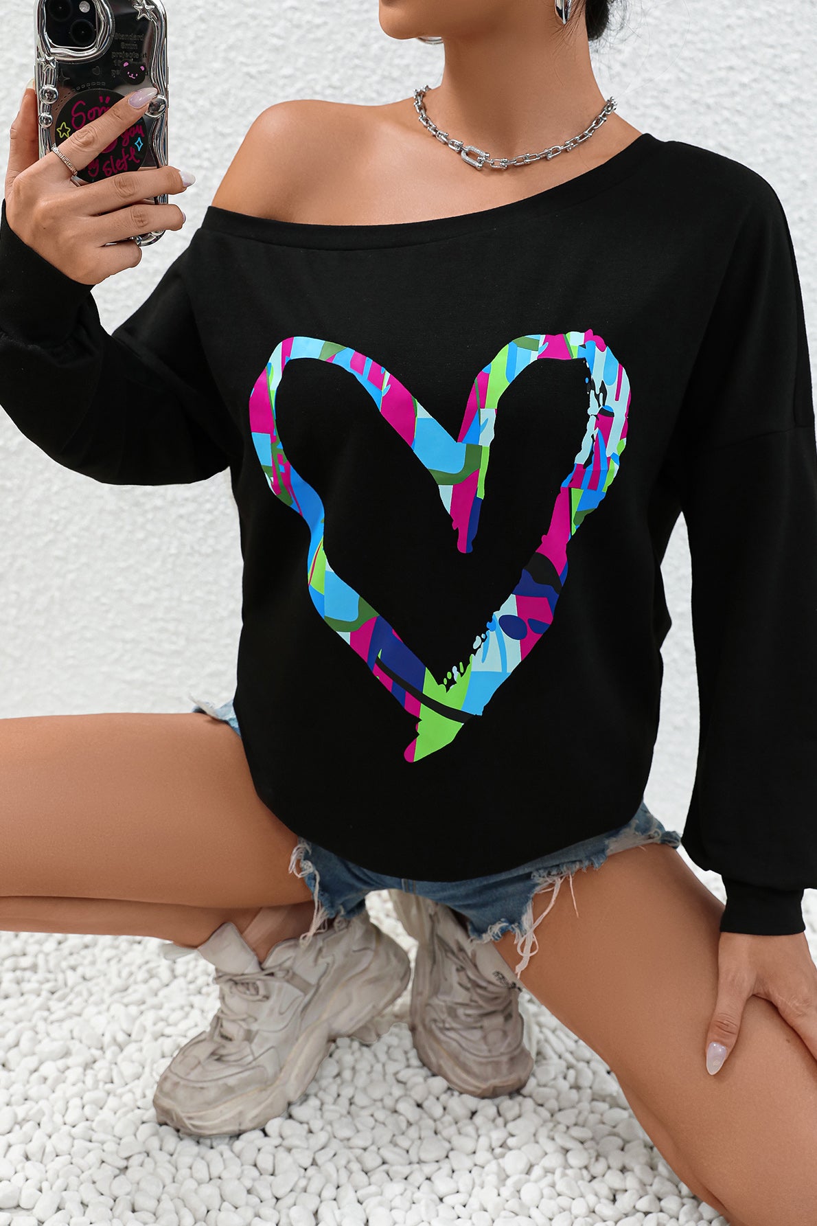 Heart Graphic Long Sleeve Sweatshirt - Tantalize Boutique