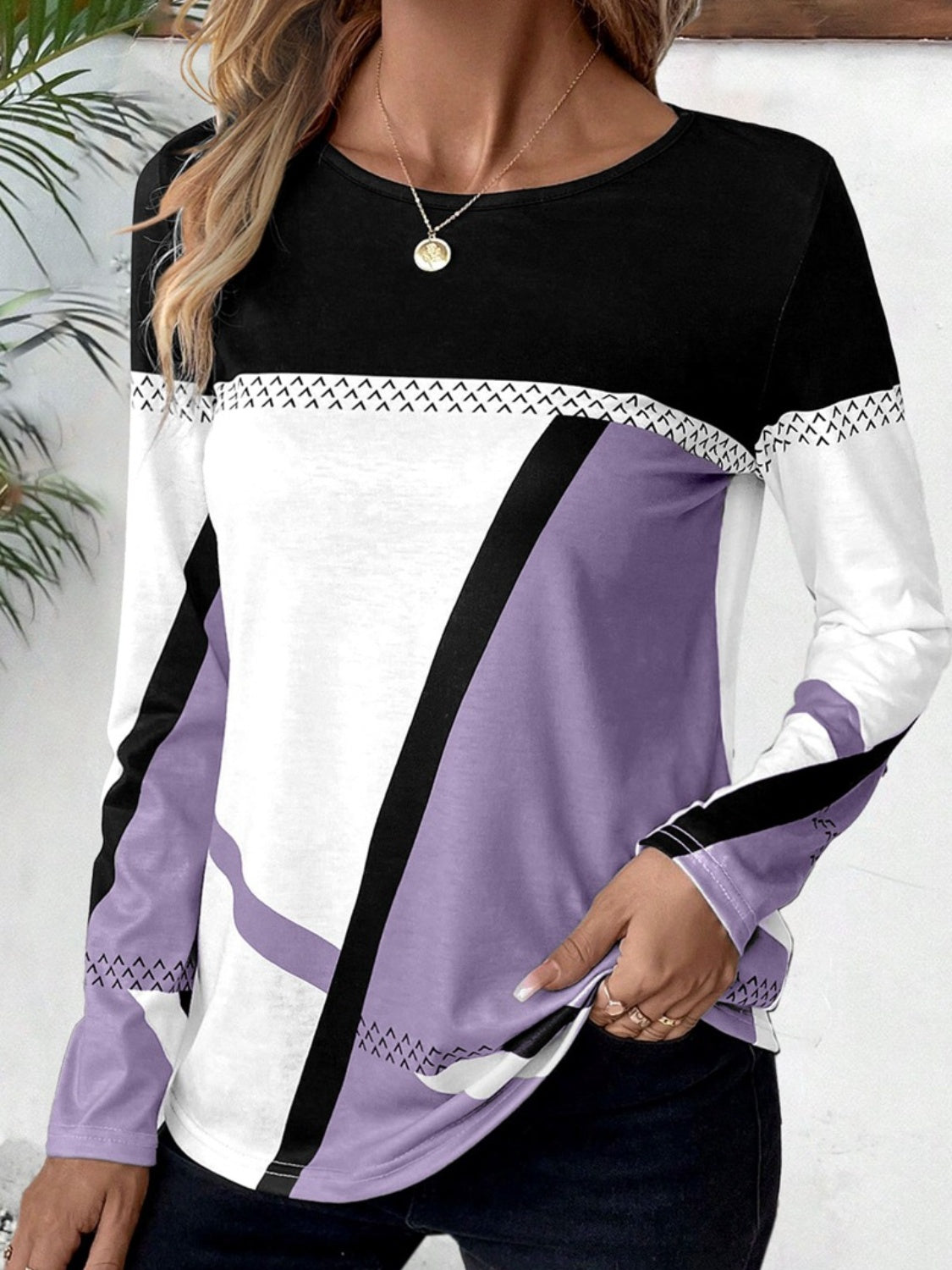 Contrast Round Neck Long Sleeve T-Shirt - Tantalize Boutique